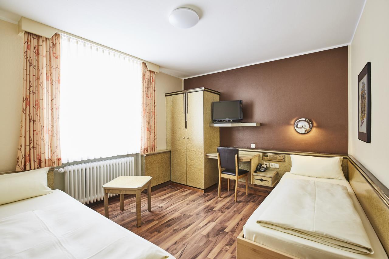 Twin Room,645944988:JPEG